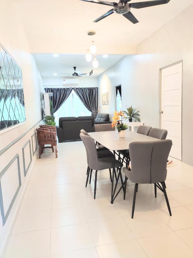 Вілла Private Pool Cassa Dinies, Wifi , Bbq,10 Pax Rantau Panjang Екстер'єр фото