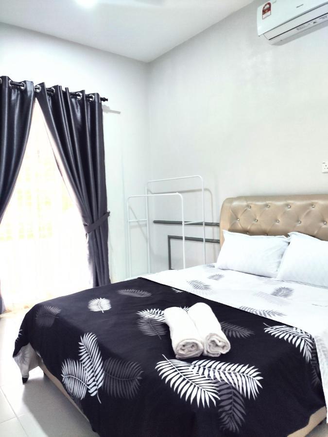 Вілла Private Pool Cassa Dinies, Wifi , Bbq,10 Pax Rantau Panjang Екстер'єр фото