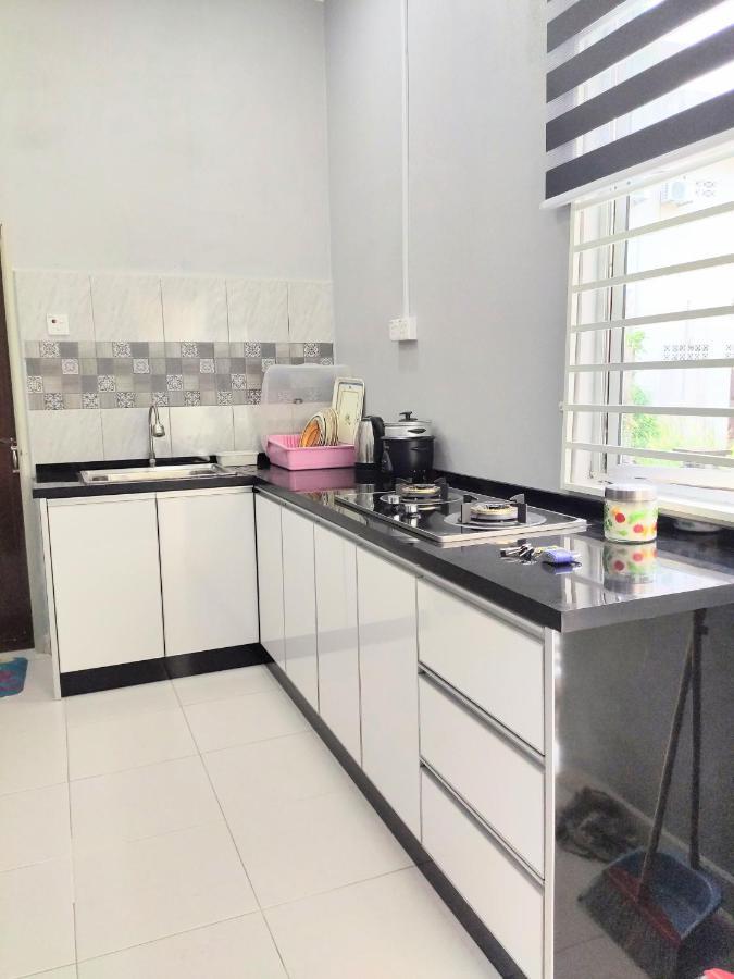 Вілла Private Pool Cassa Dinies, Wifi , Bbq,10 Pax Rantau Panjang Екстер'єр фото