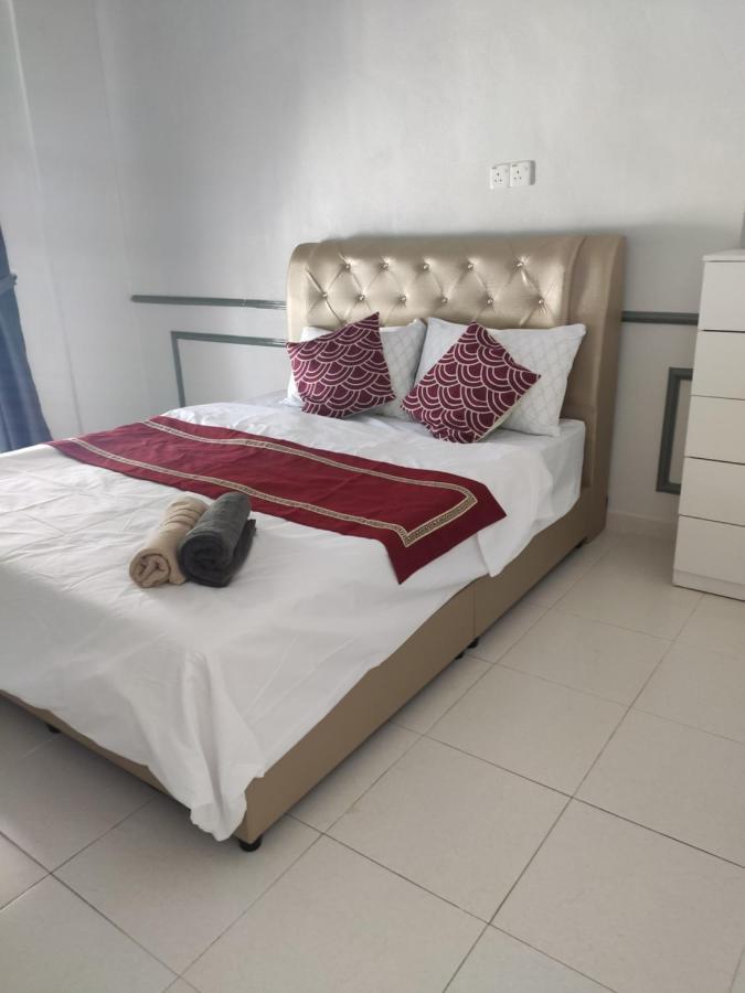 Вілла Private Pool Cassa Dinies, Wifi , Bbq,10 Pax Rantau Panjang Екстер'єр фото