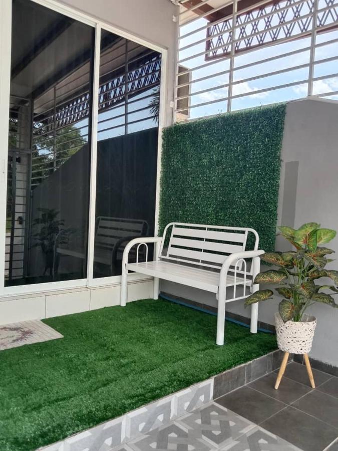 Вілла Private Pool Cassa Dinies, Wifi , Bbq,10 Pax Rantau Panjang Екстер'єр фото