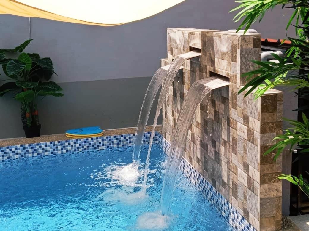 Вілла Private Pool Cassa Dinies, Wifi , Bbq,10 Pax Rantau Panjang Екстер'єр фото