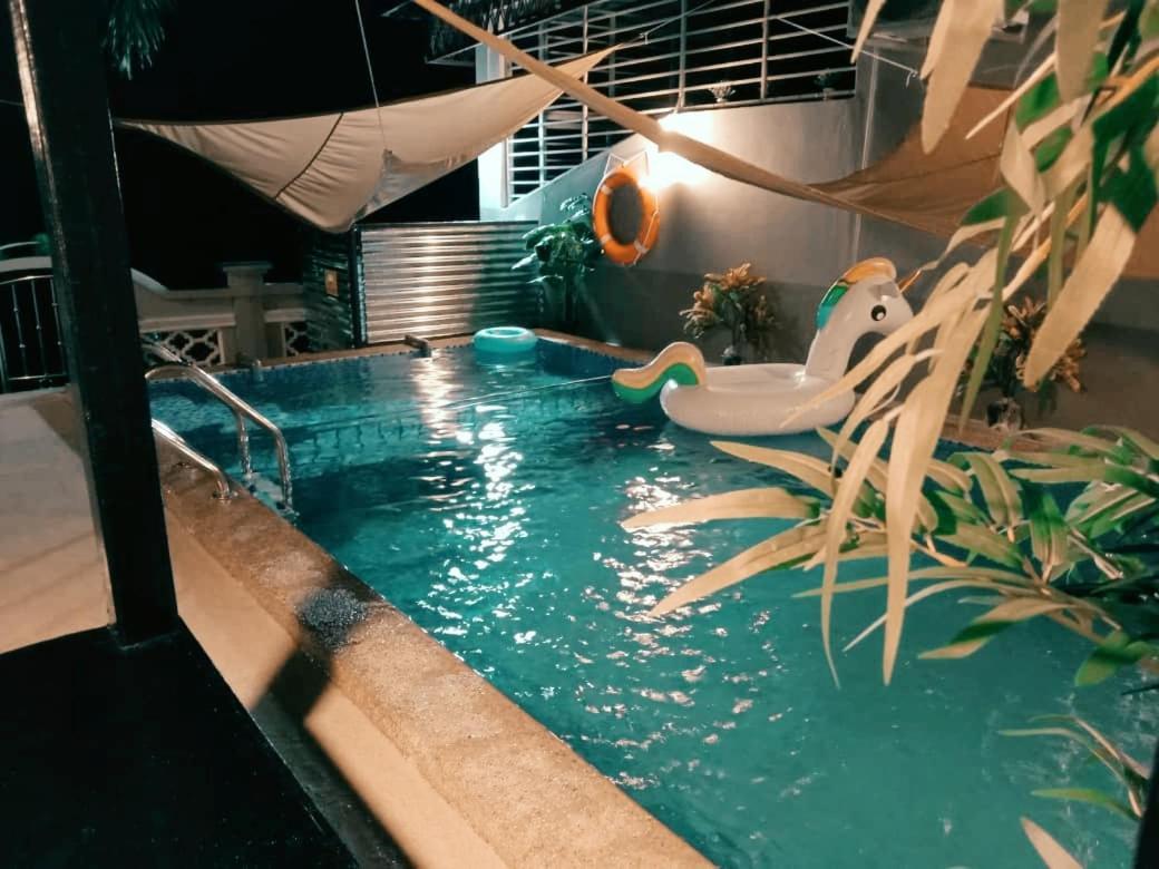 Вілла Private Pool Cassa Dinies, Wifi , Bbq,10 Pax Rantau Panjang Екстер'єр фото