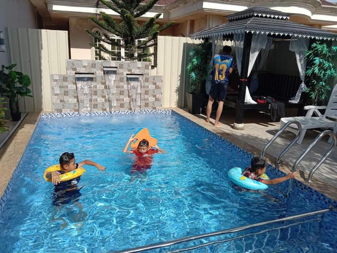 Вілла Private Pool Cassa Dinies, Wifi , Bbq,10 Pax Rantau Panjang Екстер'єр фото